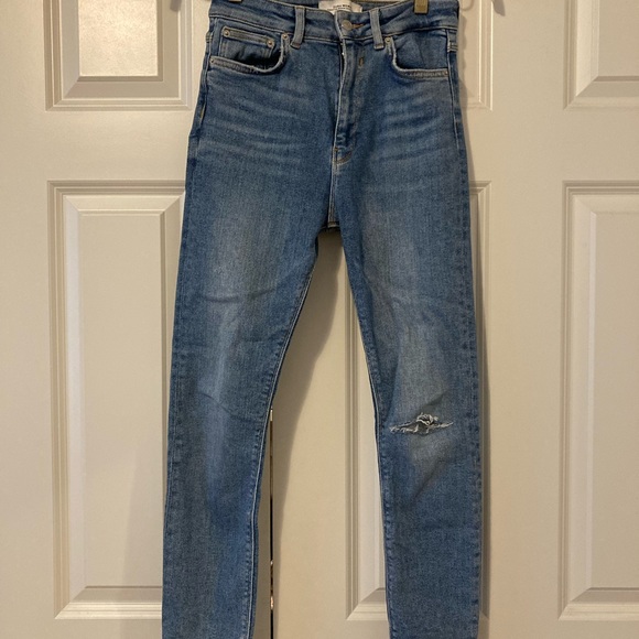 Zara High Rise Jeans - Picture 1 of 4